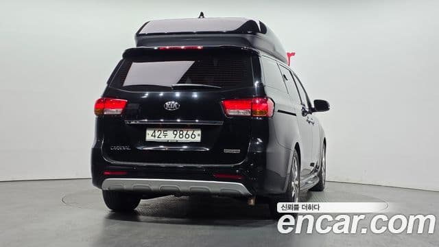 Kia All New Carnival Prestige, 2015 4