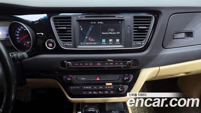 Kia All New Carnival Prestige, 2015 14