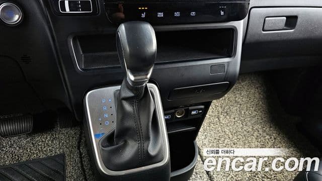 Hyundai Staria Modern, 2022 9