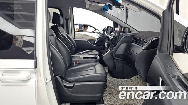 Hyundai Staria Modern, 2022 11