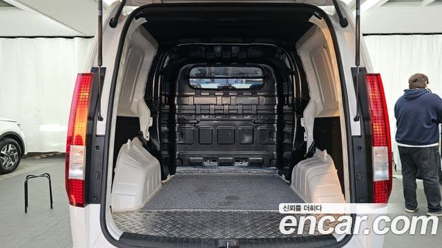 Hyundai Staria Modern, 2022 20