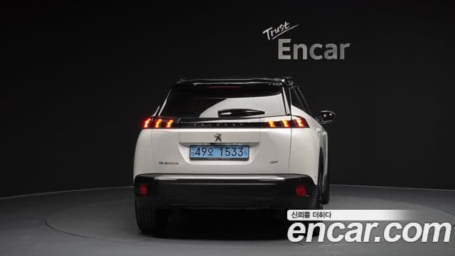 Peugeot e-2008 2세대 EV GT, 2021 4