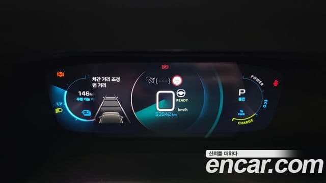 Peugeot e-2008 2세대 EV GT, 2021 8