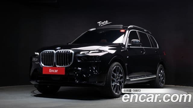 BMW X7 (G07) xDrive 40i M Sport 6인승, 2025 1