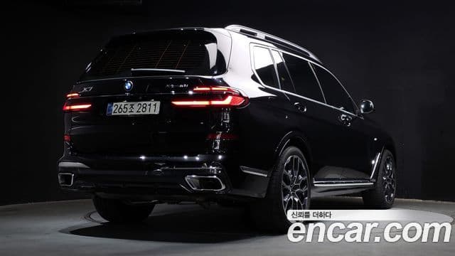 BMW X7 (G07) xDrive 40i M Sport 6인승, 2025 2