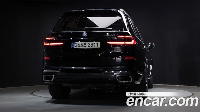 BMW X7 (G07) xDrive 40i M Sport 6인승, 2025 4