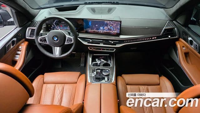 BMW X7 (G07) xDrive 40i M Sport 6인승, 2025 7