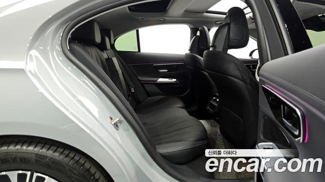 Mercedes-Benz E-класс W214 Avantgarde, 2024 12