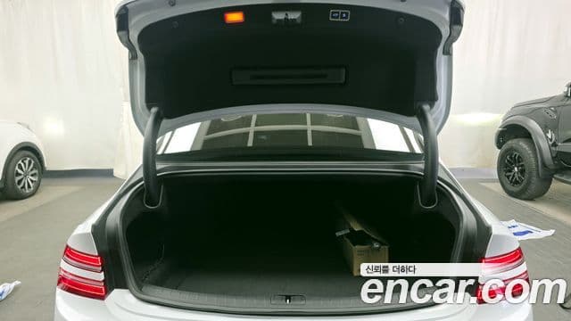 Genesis G80 (RG3) бензин 2.5 турбо 2WD, 2025 20