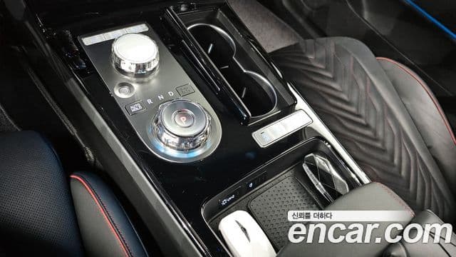 Genesis G80 (RG3) бензин 2.5 турбо AWD, 2025 9