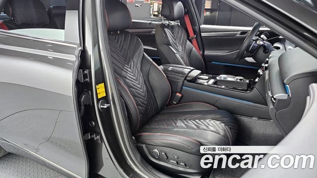 Genesis G80 (RG3) бензин 2.5 турбо AWD, 2025 10