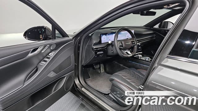 Genesis G80 (RG3) бензин 2.5 турбо AWD, 2025 11