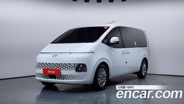 Hyundai Staria Modern, 2025 1