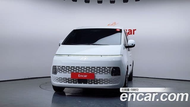 Hyundai Staria Modern, 2025 3