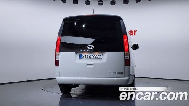 Hyundai Staria Modern, 2025 4