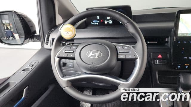 Hyundai Staria Modern, 2025 13