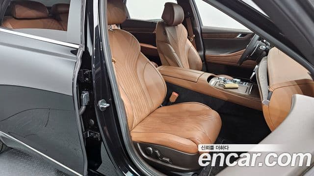 Genesis G80 (RG3) бензин 2.5 турбо AWD, 2023 10