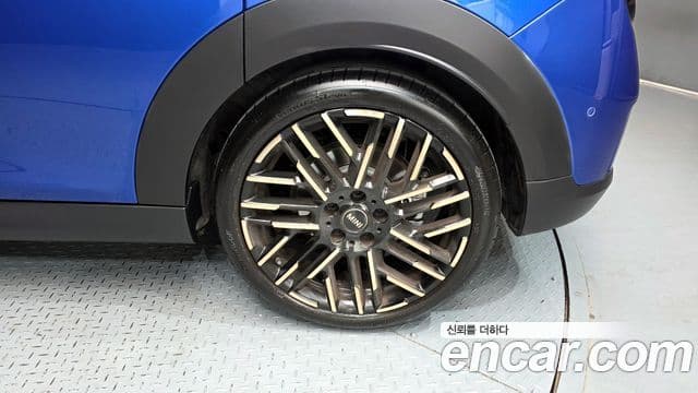 Mini Cooper S 4세대 5도어 favored, 2025 все фото