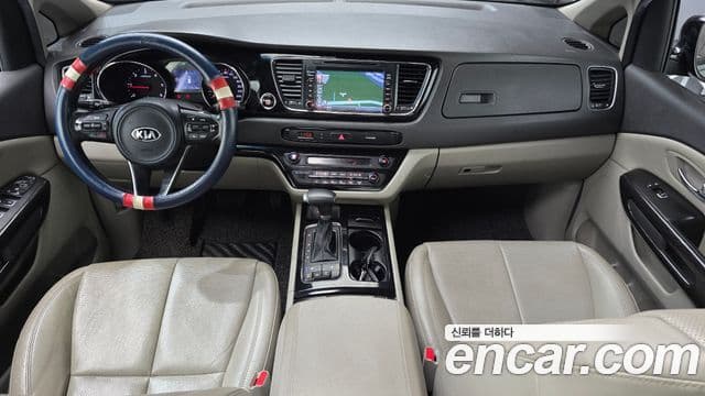 Kia All New Carnival VIP, 2017 7