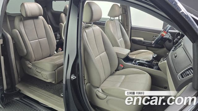 Kia All New Carnival VIP, 2017 12