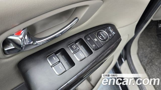 Kia All New Carnival VIP, 2017 14