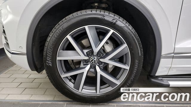 Volkswagen Touareg 3세대 Prestige, 2023 все фото