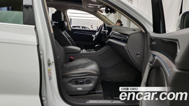 Volkswagen Touareg 3세대 Prestige, 2023 11