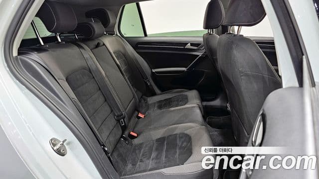 Volkswagen Гольф 7세대, 2013 12