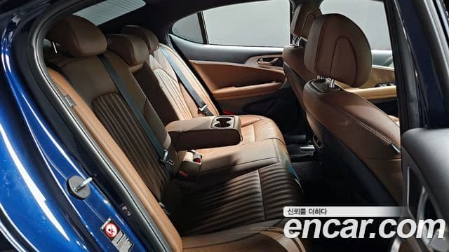 Genesis G70 Elite, 2019 12