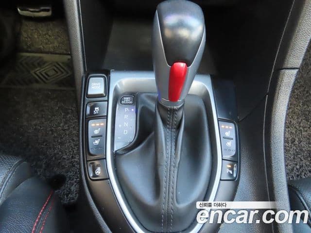 Hyundai Veloster (JS) Core, 2018 12