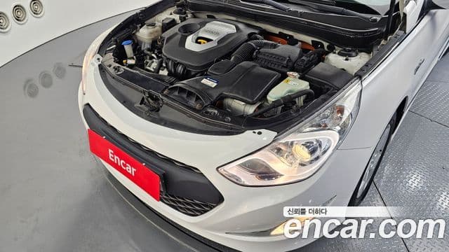 Hyundai Sonata гибрид Premier, 2012 6