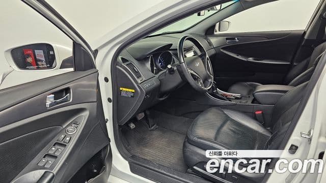 Hyundai Sonata гибрид Premier, 2012 10