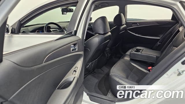 Hyundai Sonata гибрид Premier, 2012 11