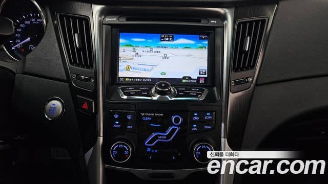 Hyundai Sonata гибрид Premier, 2012 16