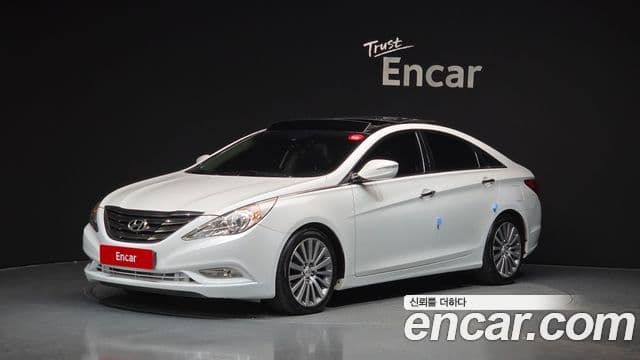 Hyundai YF Sonata топовая версия, 2012 1