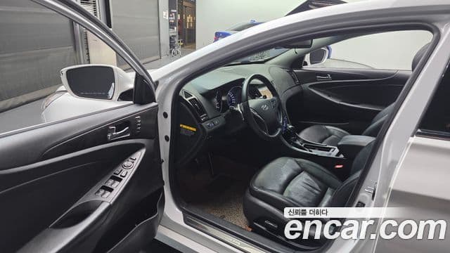 Hyundai YF Sonata топовая версия, 2012 10