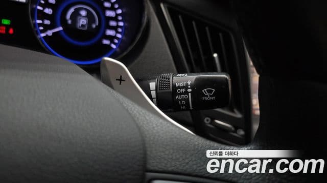 Hyundai YF Sonata топовая версия, 2012 16