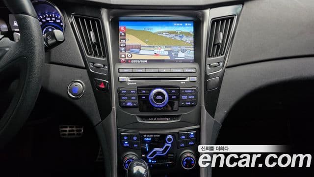 Hyundai YF Sonata топовая версия, 2012 18