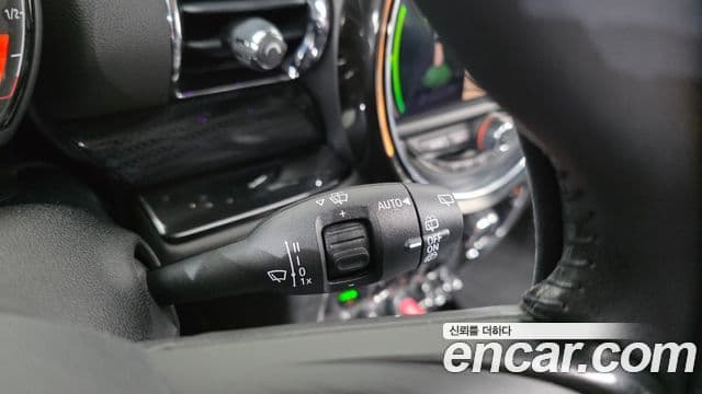 Mini Cooper 클럽맨 2세대, 2020 18