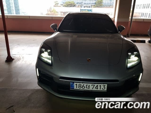 Porsche Panamera (976), 2025 2