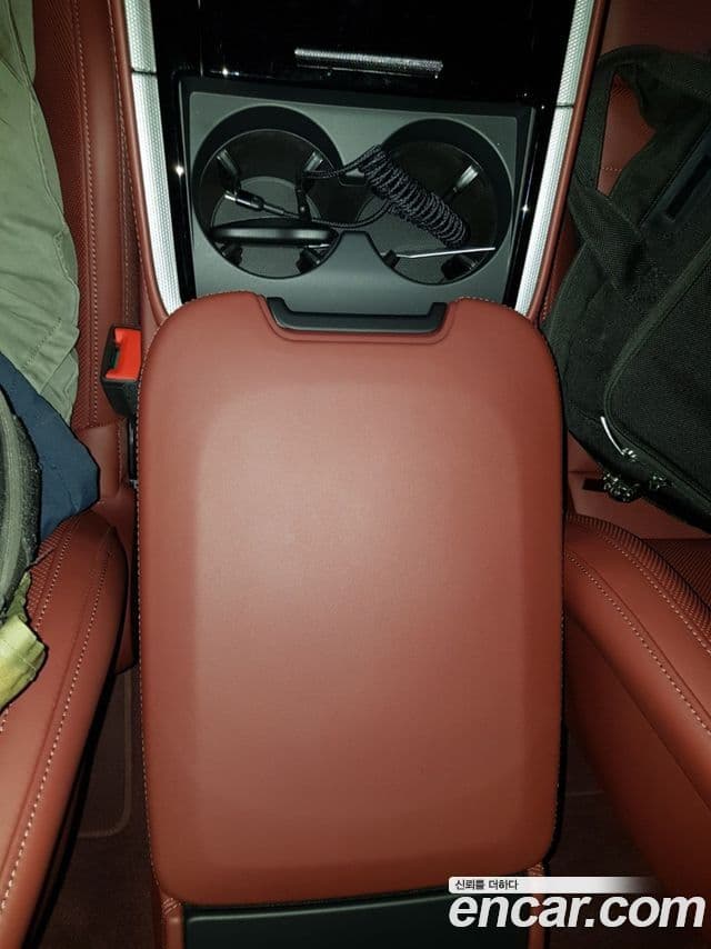 Porsche Panamera (976), 2025 10