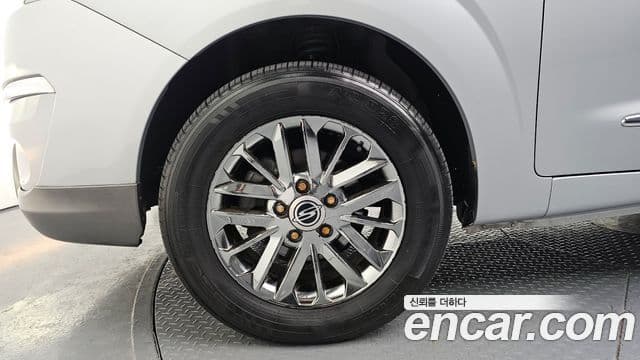 KG모빌리티(SsangYong) Korando 투리스모 4WD Chateau 9인승, 2014 все фото