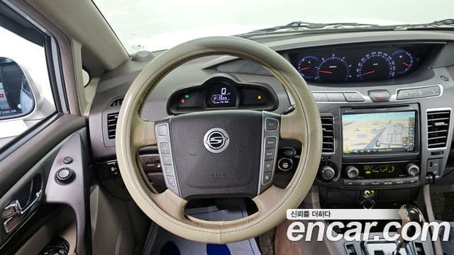 KG모빌리티(SsangYong) Korando 투리스모 4WD Chateau 9인승, 2014 15