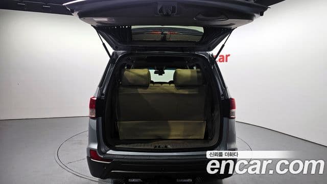 KG모빌리티(SsangYong) Korando 투리스모 4WD Chateau 9인승, 2014 20