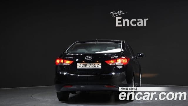 Hyundai Avante MD Modern, 2013 4