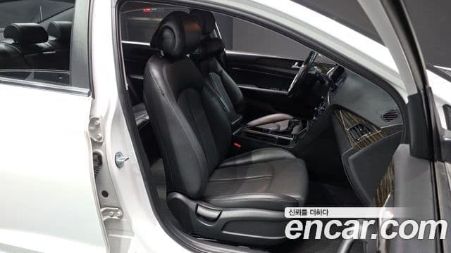 Hyundai LF Sonata 2.0 Smart, 2016 10