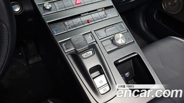 Hyundai NEXO Premium, 2024 8