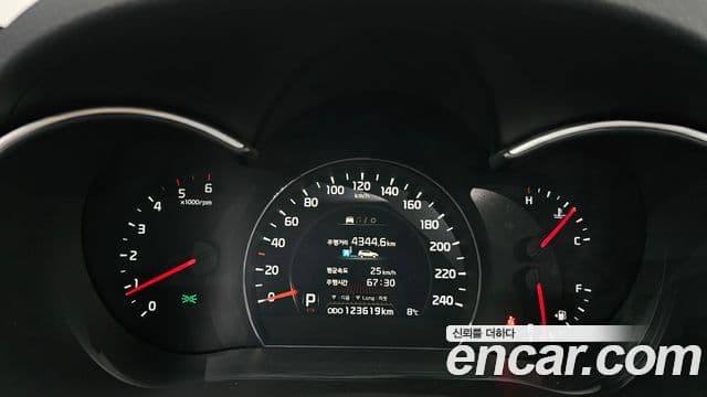 Kia New Sorento R Prestige, 2014 8