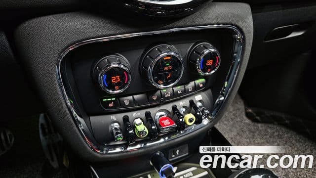 Mini Cooper 클럽맨 2세대, 2021 17