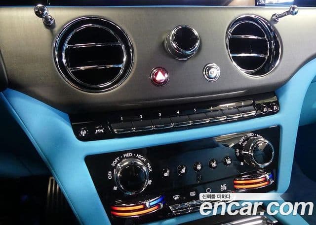 Rolls-Royce Spectre купе, 2025 14